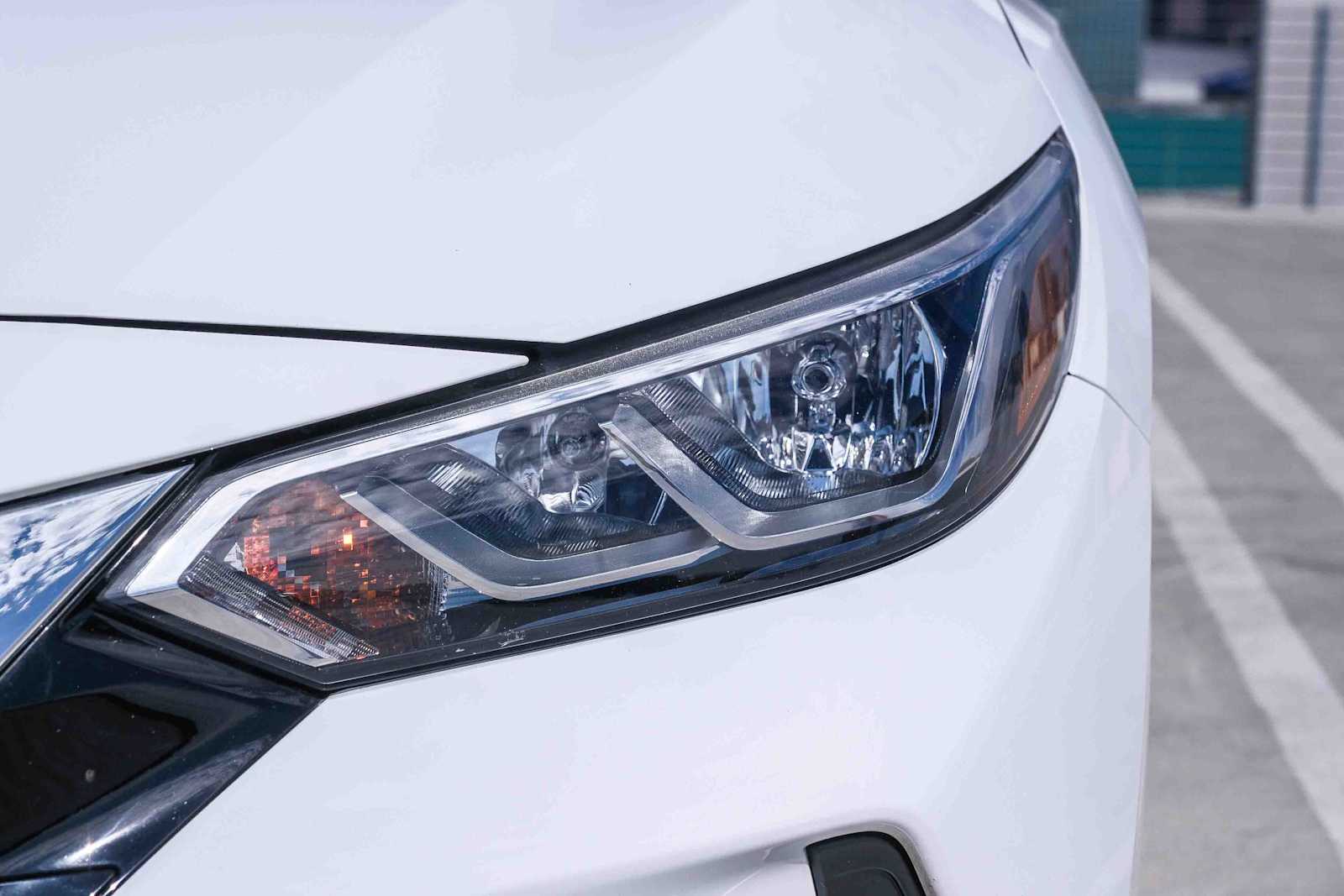 Thumbnail: 2023 Nissan Sentra - 9