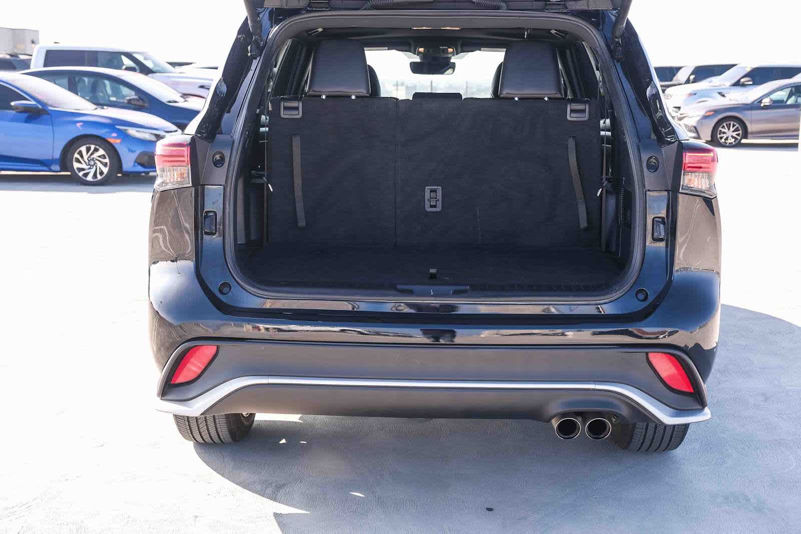 Thumbnail: 2025 Toyota Highlander - 28
