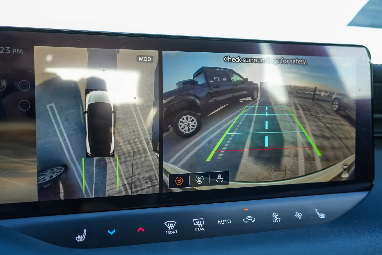 Thumbnail: 2026 Nissan Leaf - 25