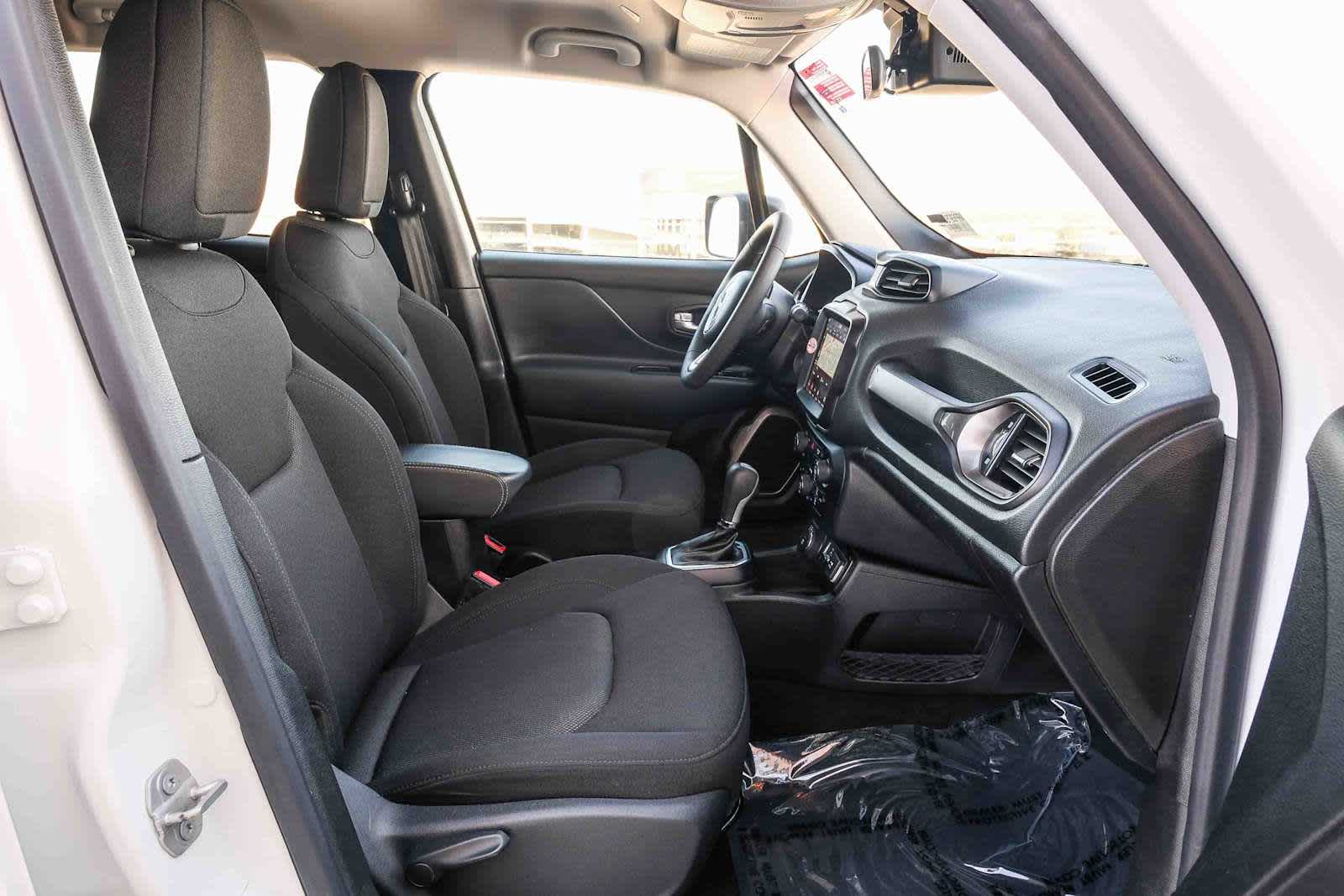 Thumbnail: 2023 Jeep Renegade - 17