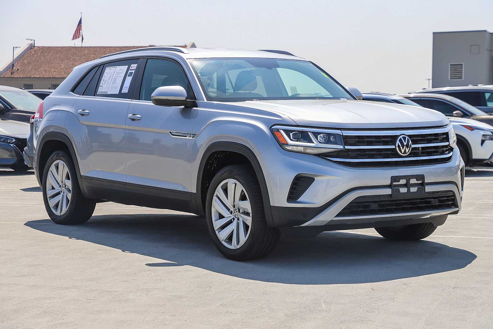 Thumbnail: 2022 Volkswagen Atlas - 3