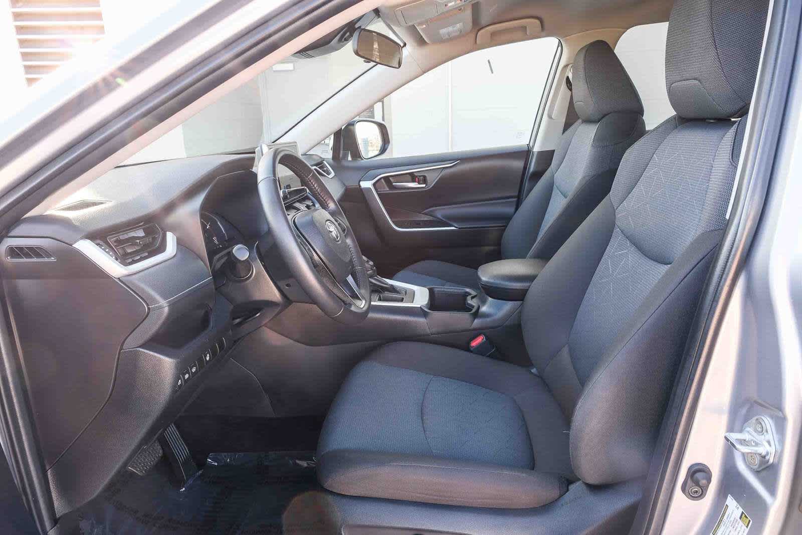 Thumbnail: 2025 Toyota RAV4 - 18