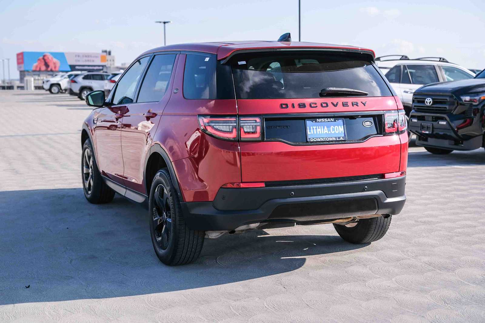 Thumbnail: 2021 Land Rover Discovery Sport - 6