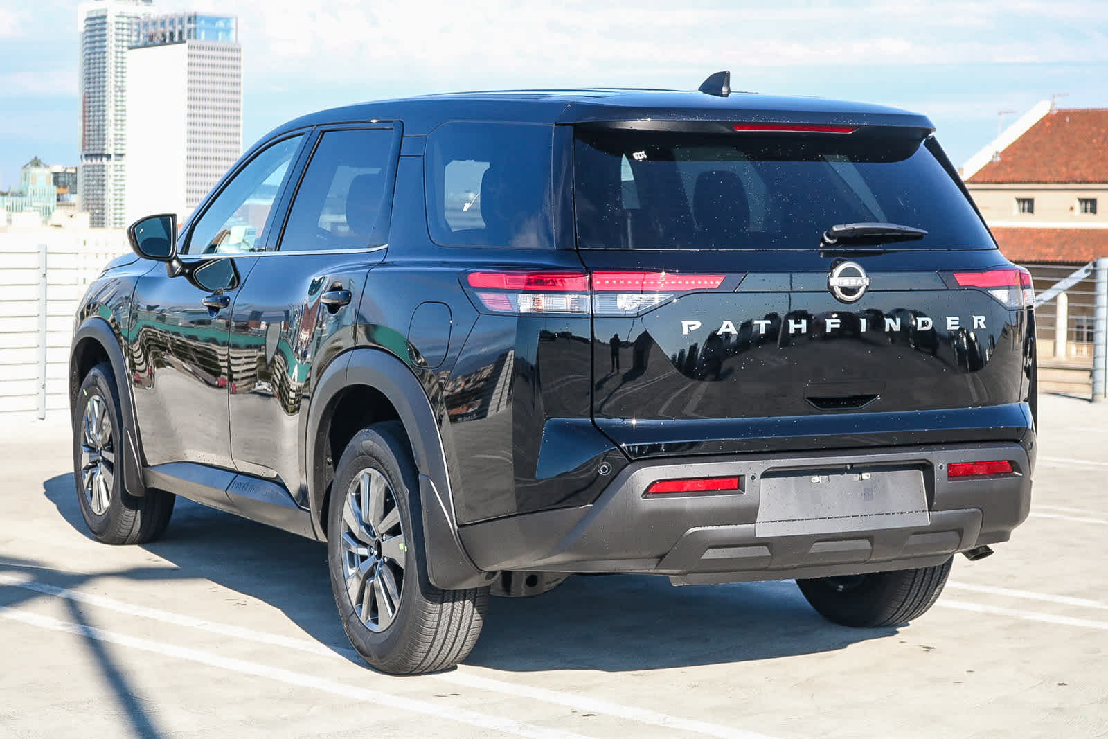 Thumbnail: 2025 Nissan Pathfinder - 8