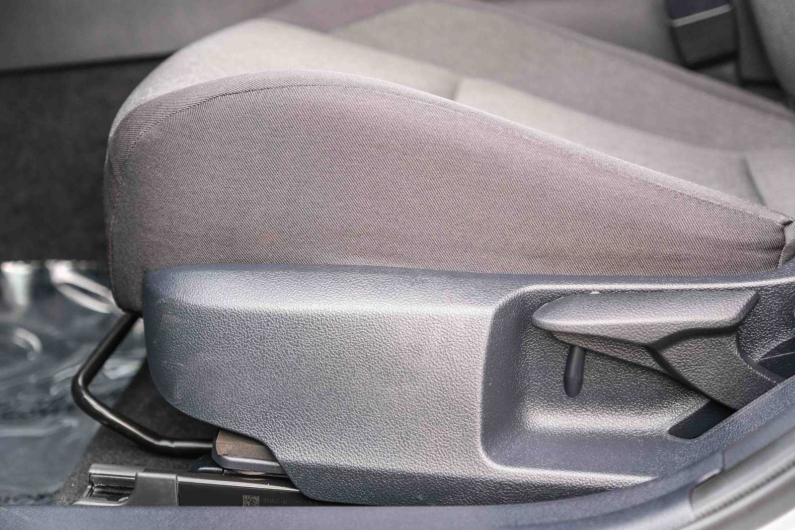 Thumbnail: 2025 Toyota Camry - 23