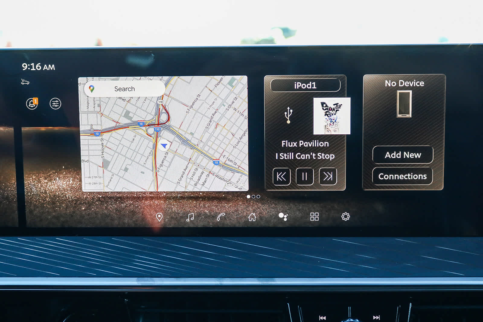 Thumbnail: 2026 INFINITI QX80 - 16