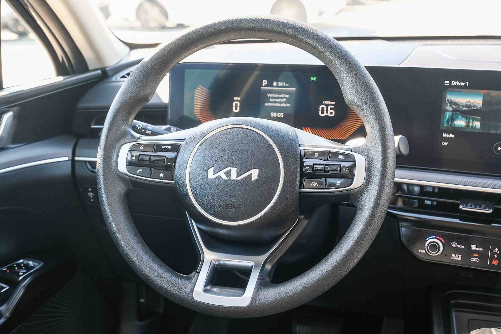 Thumbnail: 2025 Kia K5 - 16