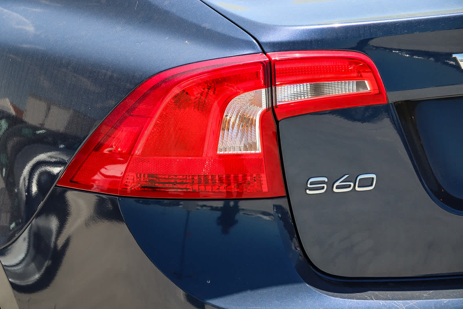 Thumbnail: 2015 Volvo S60 - 9