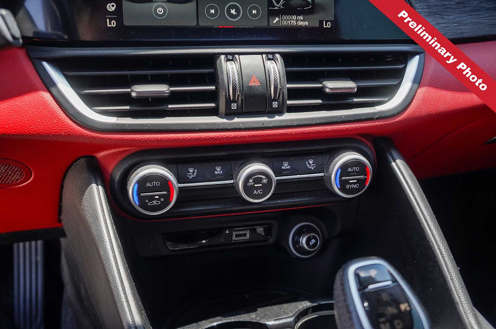 Thumbnail: 2020 Alfa Romeo Giulia - 20