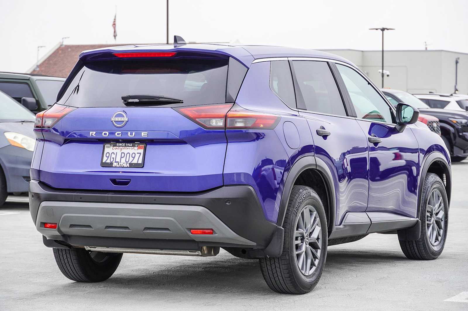 Thumbnail: 2023 Nissan Rogue - 4