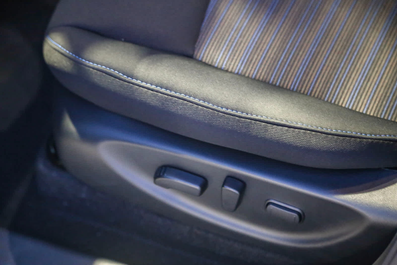 Thumbnail: 2025 Nissan Leaf - 22