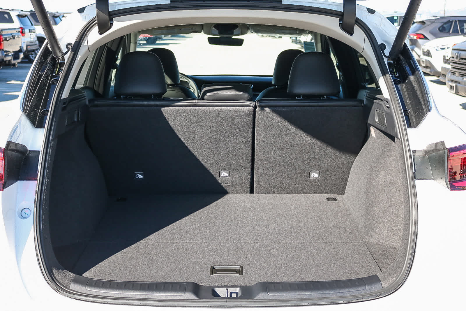 Thumbnail: 2025 INFINITI QX50 - 12