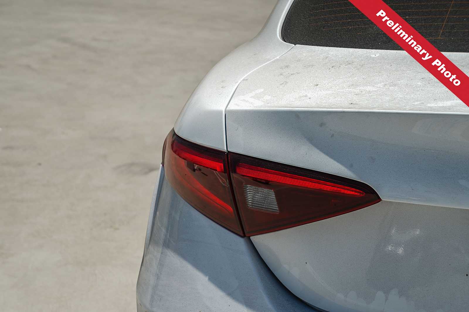 Thumbnail: 2020 Alfa Romeo Giulia - 8
