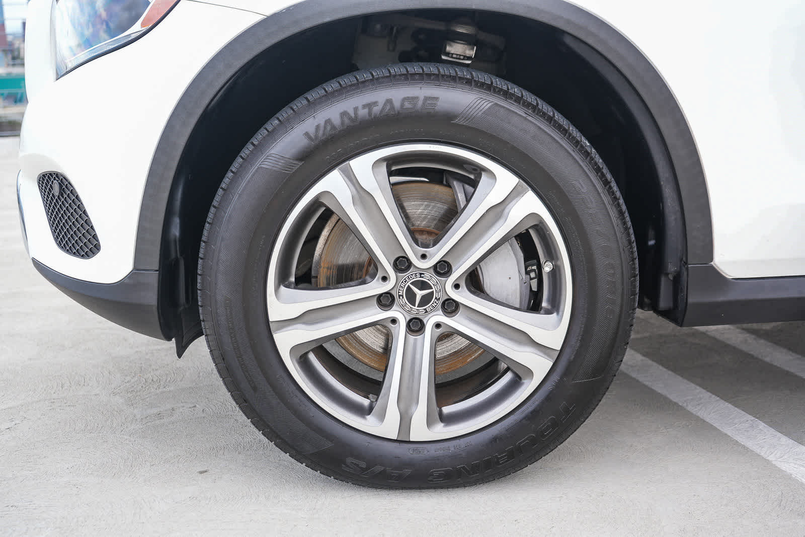 Thumbnail: 2019 Mercedes-Benz GLC - 14