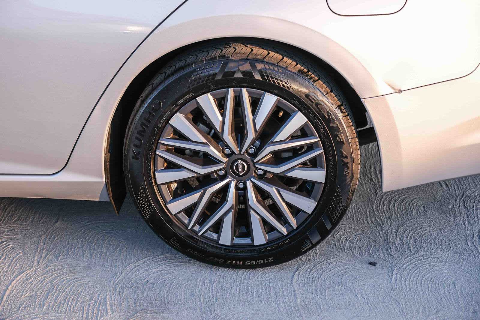 Thumbnail: 2024 Nissan Altima - 10