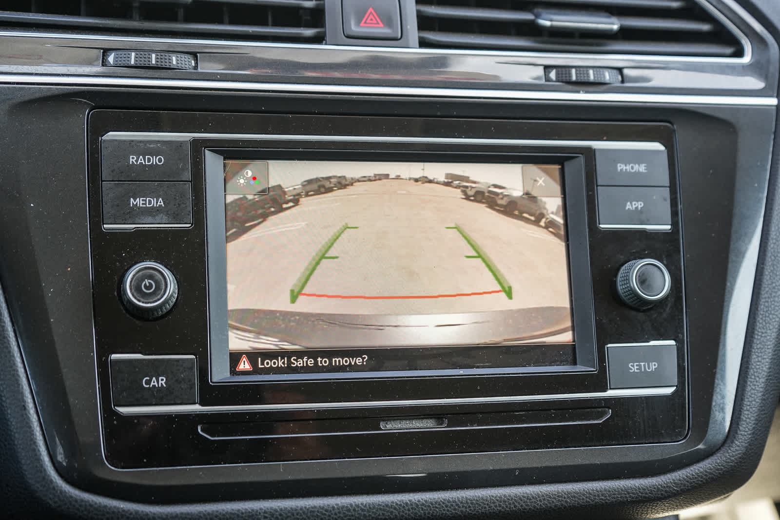 Thumbnail: 2019 Volkswagen Tiguan - 19