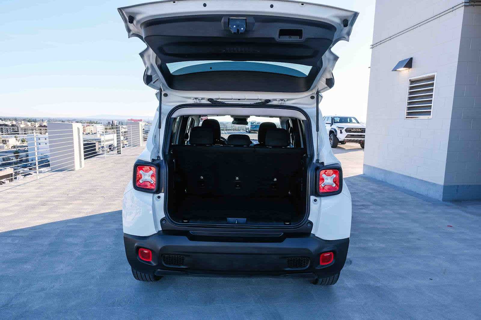 Thumbnail: 2023 Jeep Renegade - 26