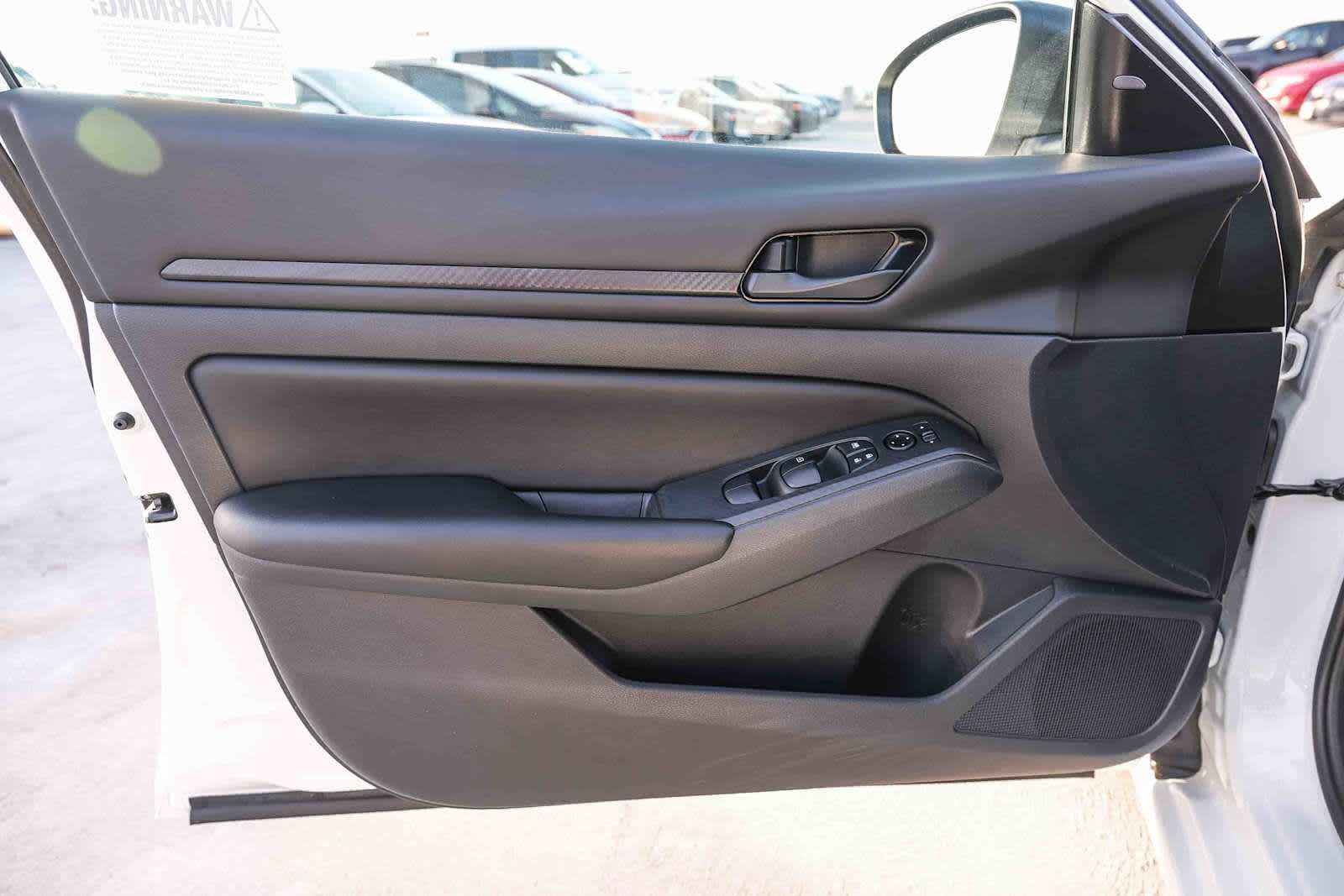 Thumbnail: 2025 Nissan Altima - 21