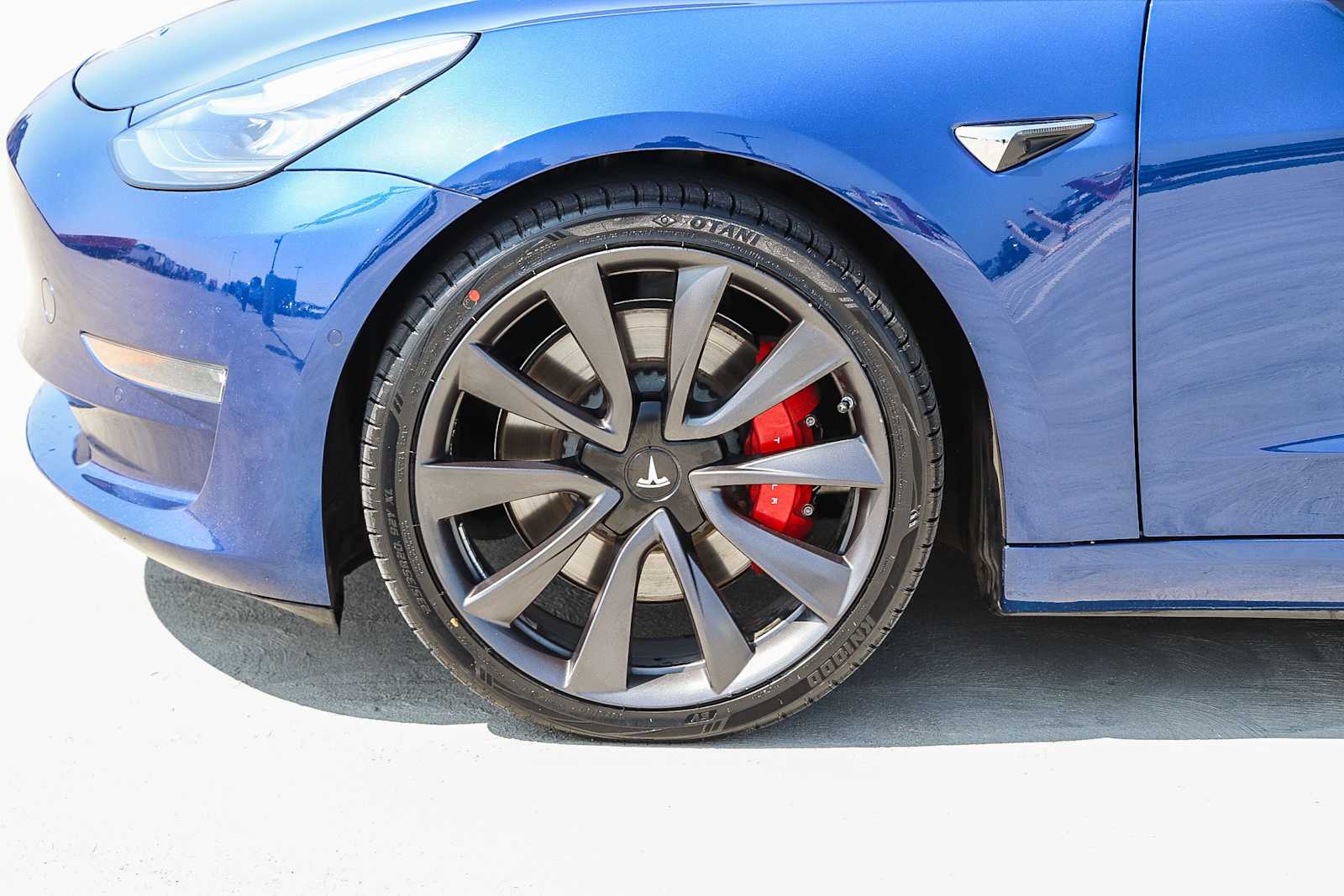 Thumbnail: 2020 Tesla Model 3 - 11