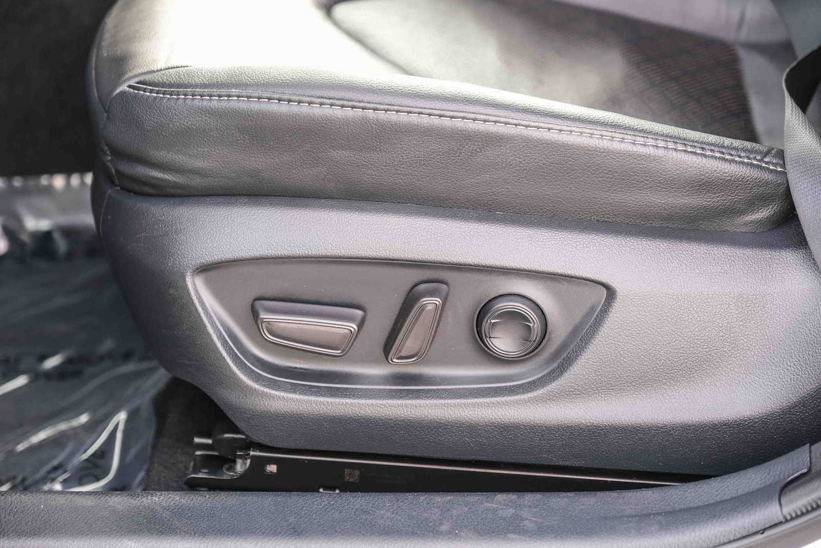 Thumbnail: 2023 Toyota Camry - 24