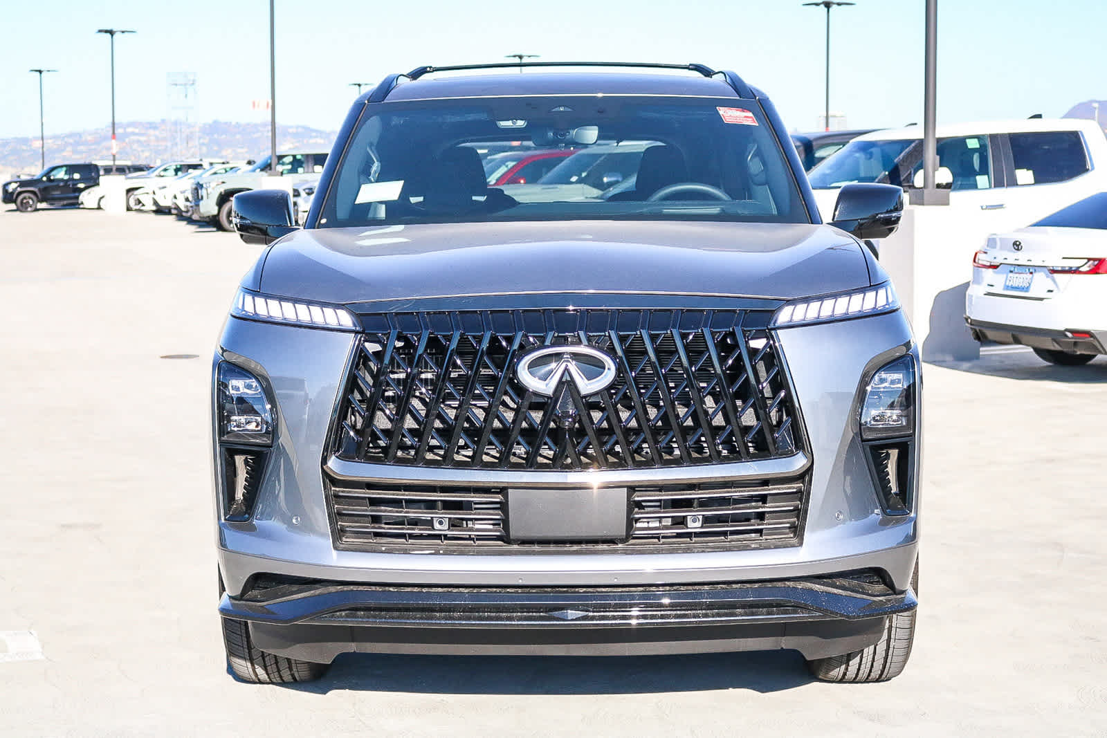 Thumbnail: 2026 INFINITI QX80 - 2