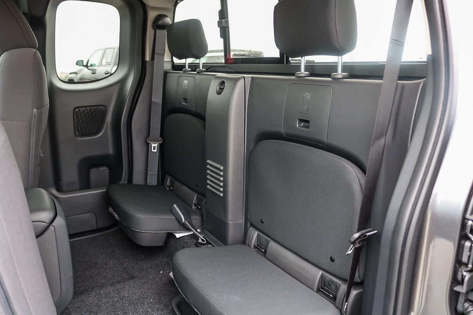 Thumbnail: 2026 Nissan Frontier - 19