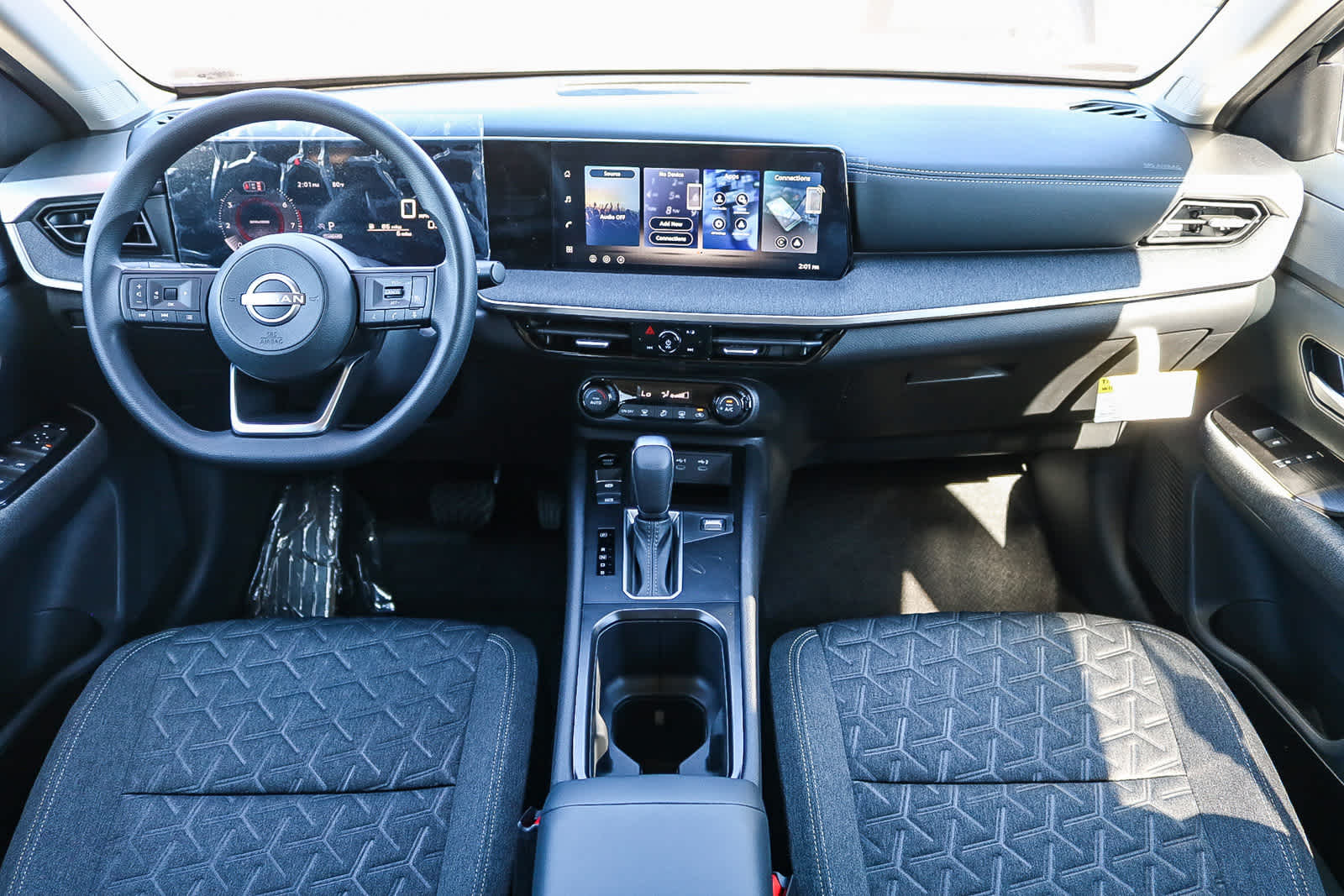 Thumbnail: 2026 Nissan Kicks - 14