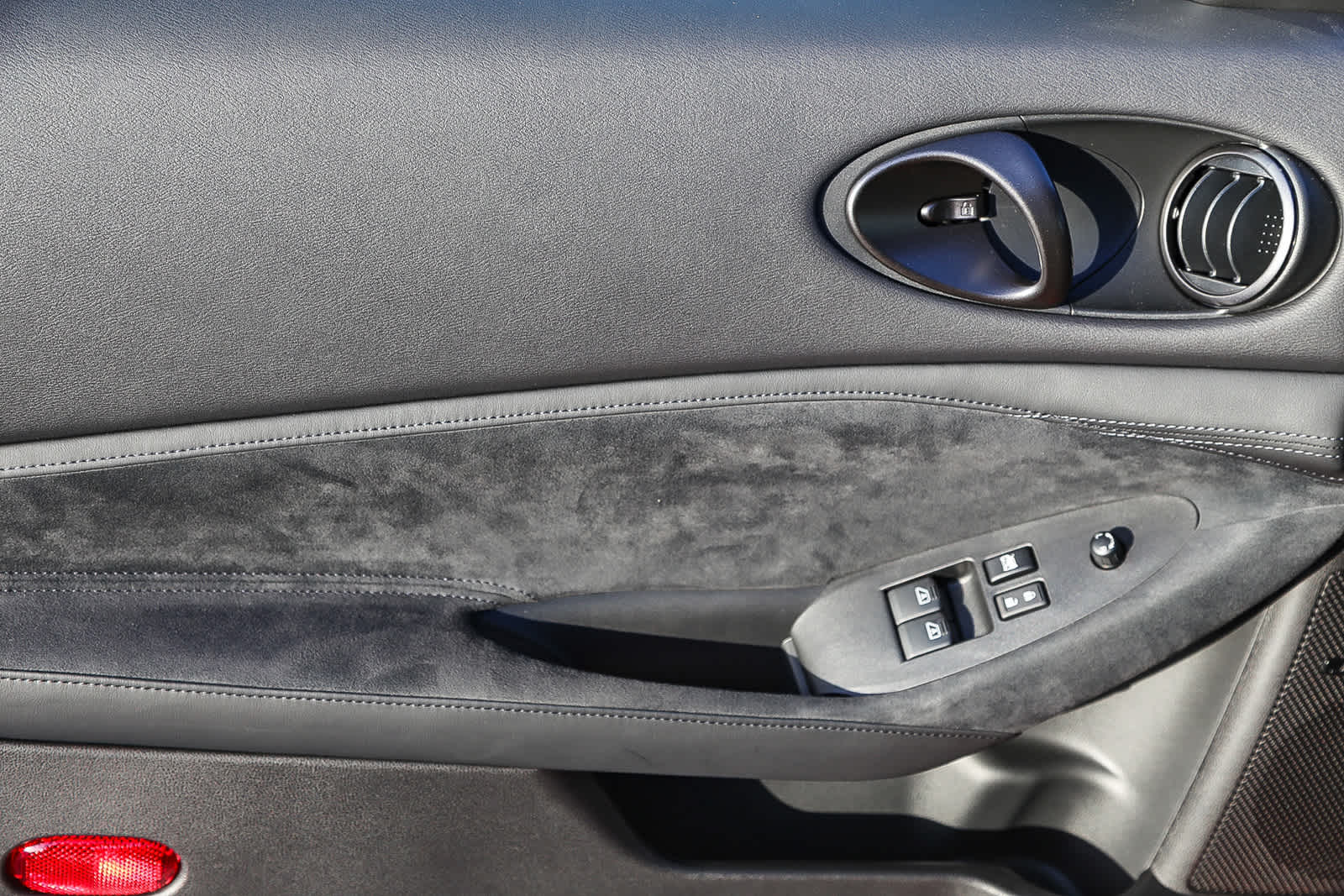 Thumbnail: 2025 Nissan Z - 23