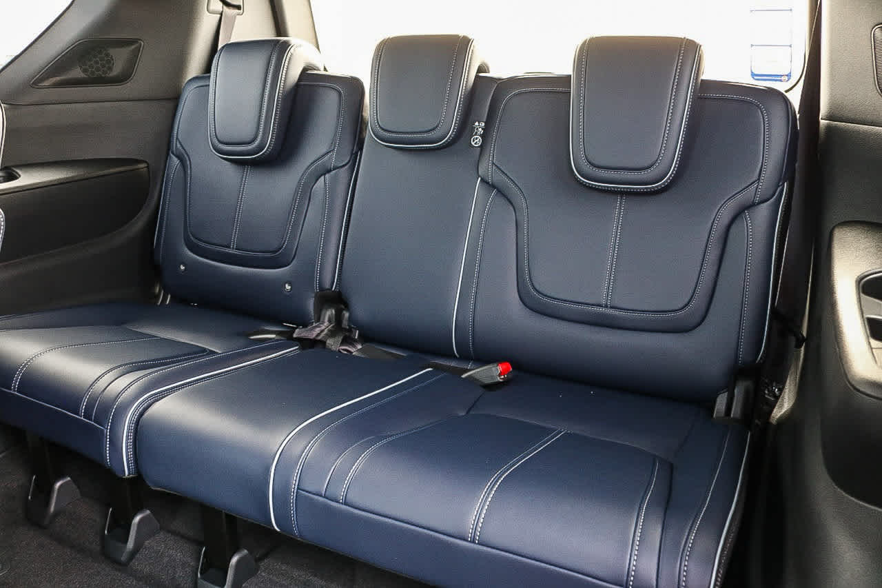 Thumbnail: 2026 INFINITI QX80 - 22