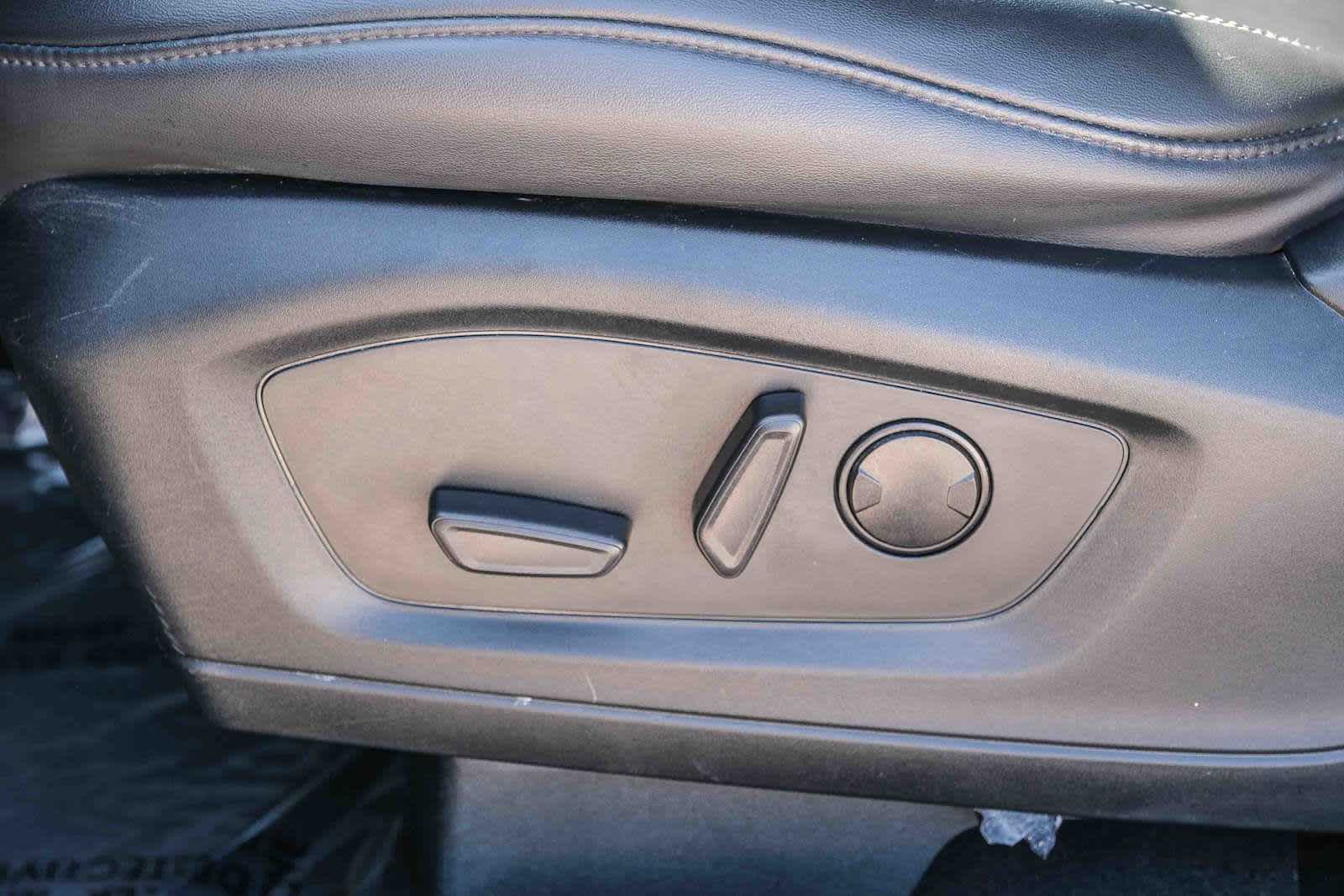 Thumbnail: 2023 Ford Explorer - 24