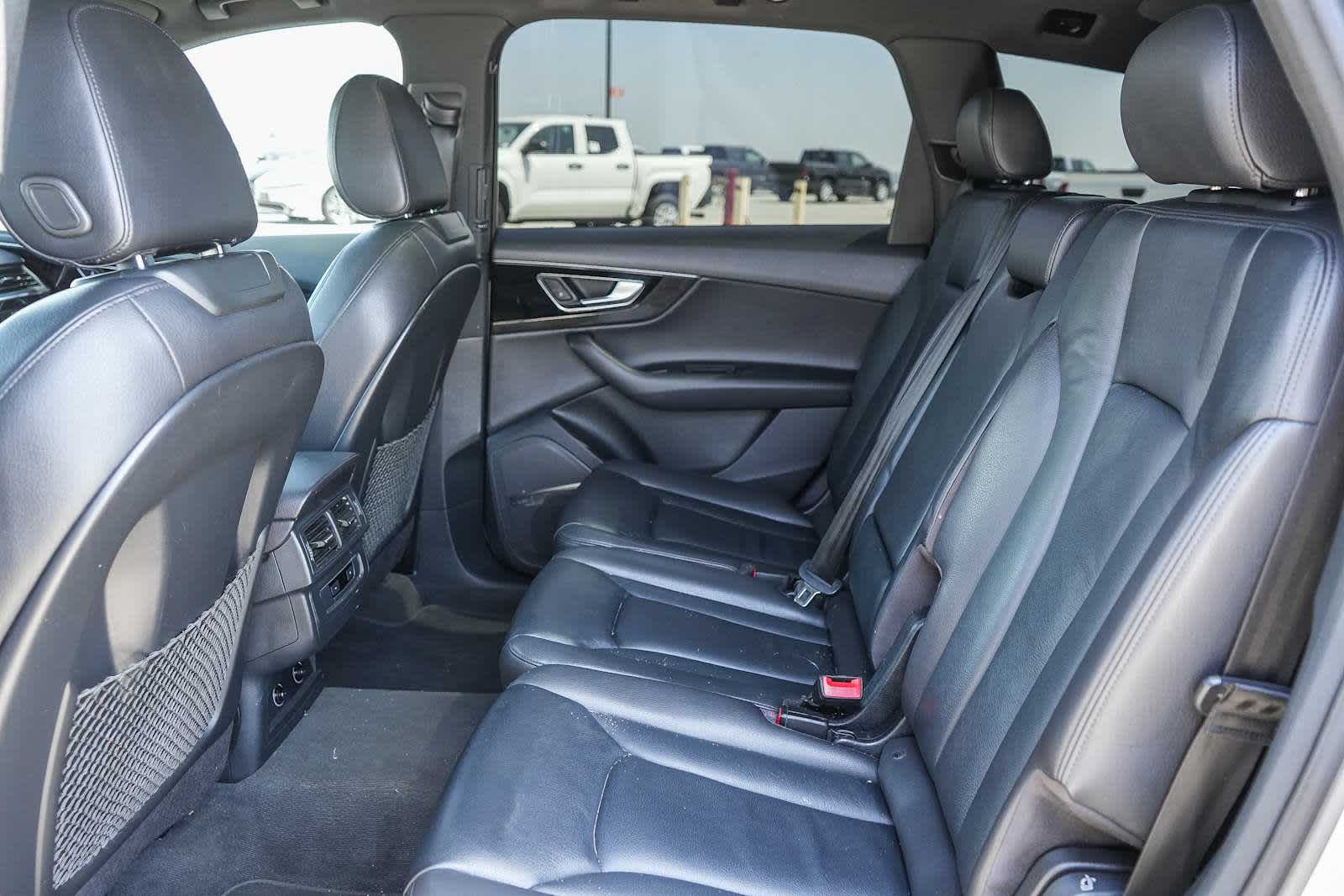 Thumbnail: 2019 Audi Q7 - 13