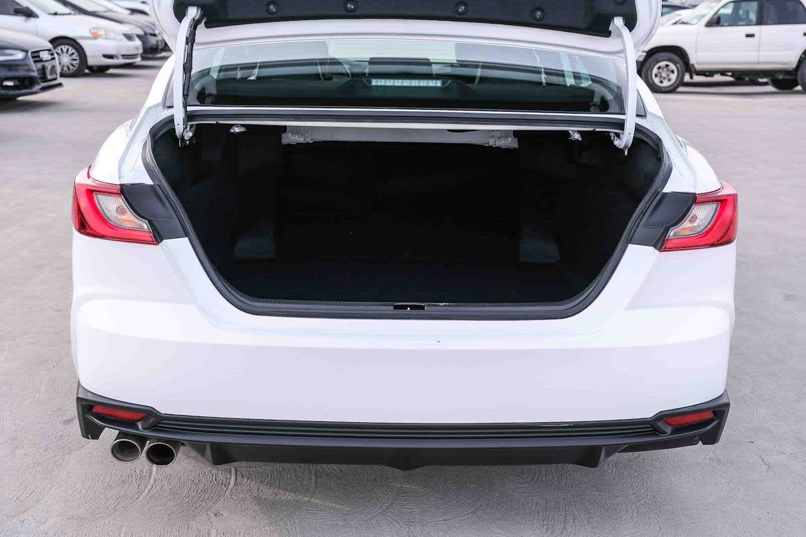 Thumbnail: 2025 Toyota Camry - 28