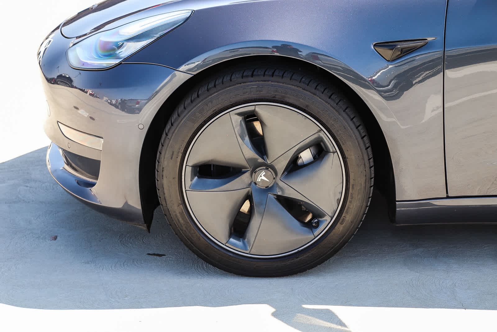 Thumbnail: 2018 Tesla Model 3 - 11