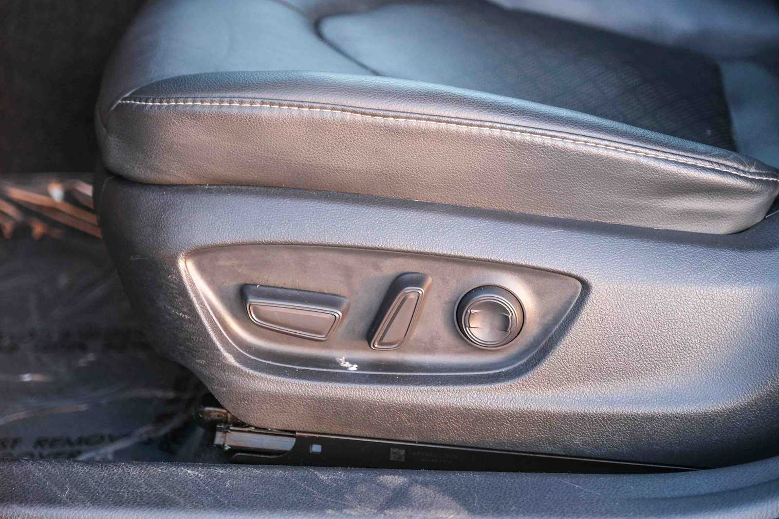 Thumbnail: 2023 Toyota Camry - 24