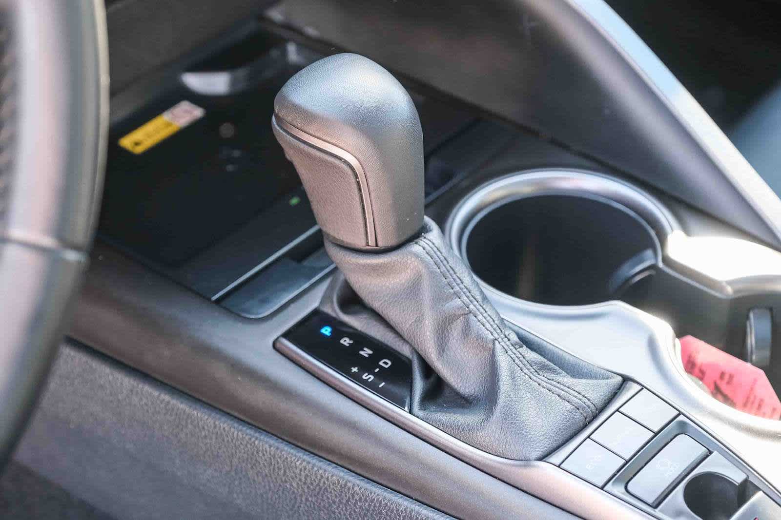 Thumbnail: 2023 Toyota Camry - 16