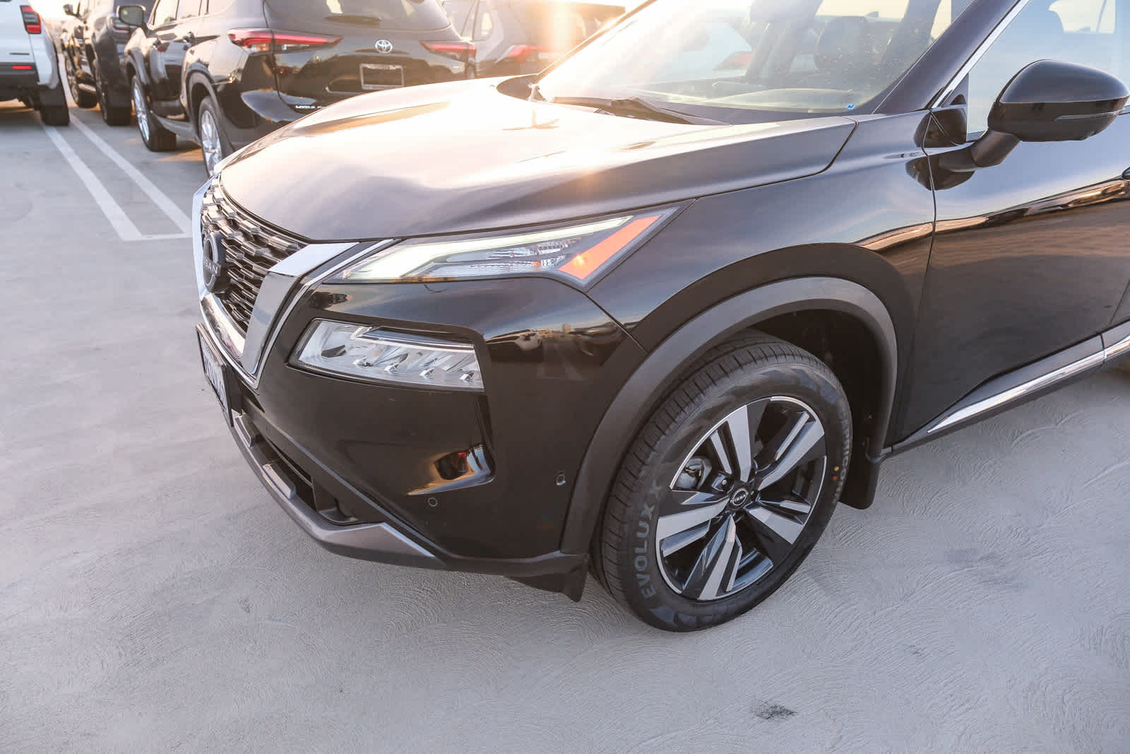 Thumbnail: 2023 Nissan Rogue - 12