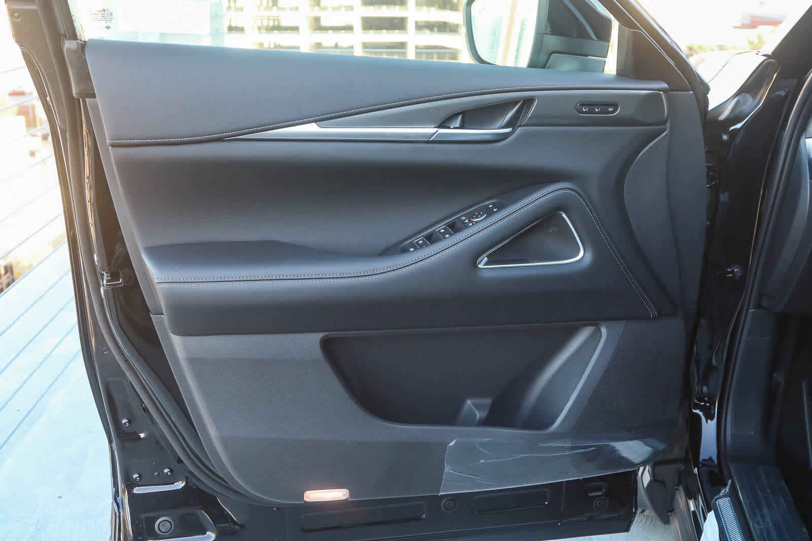 Thumbnail: 2026 INFINITI QX60 - 26