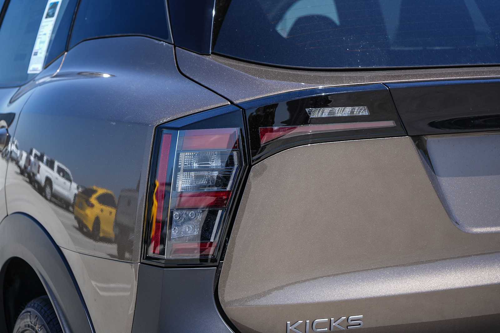 Thumbnail: 2026 Nissan Kicks - 9