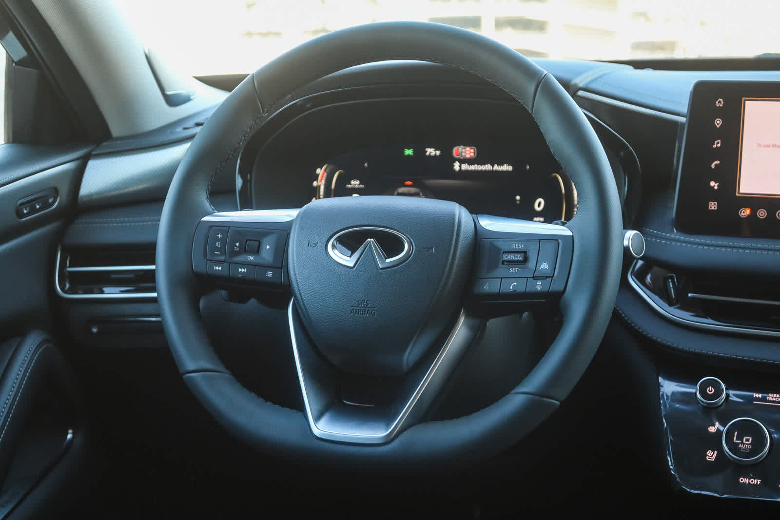 Thumbnail: 2026 INFINITI QX60 - 18