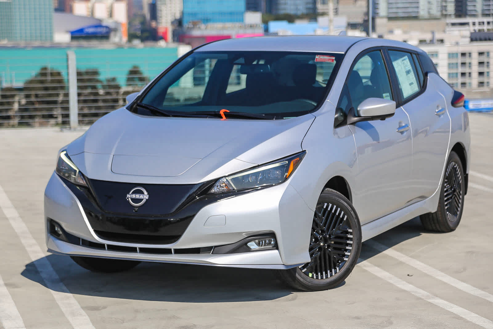 Thumbnail: 2025 Nissan Leaf - 1