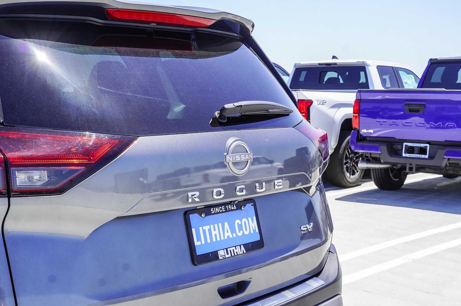 Thumbnail: 2022 Nissan Rogue - 8