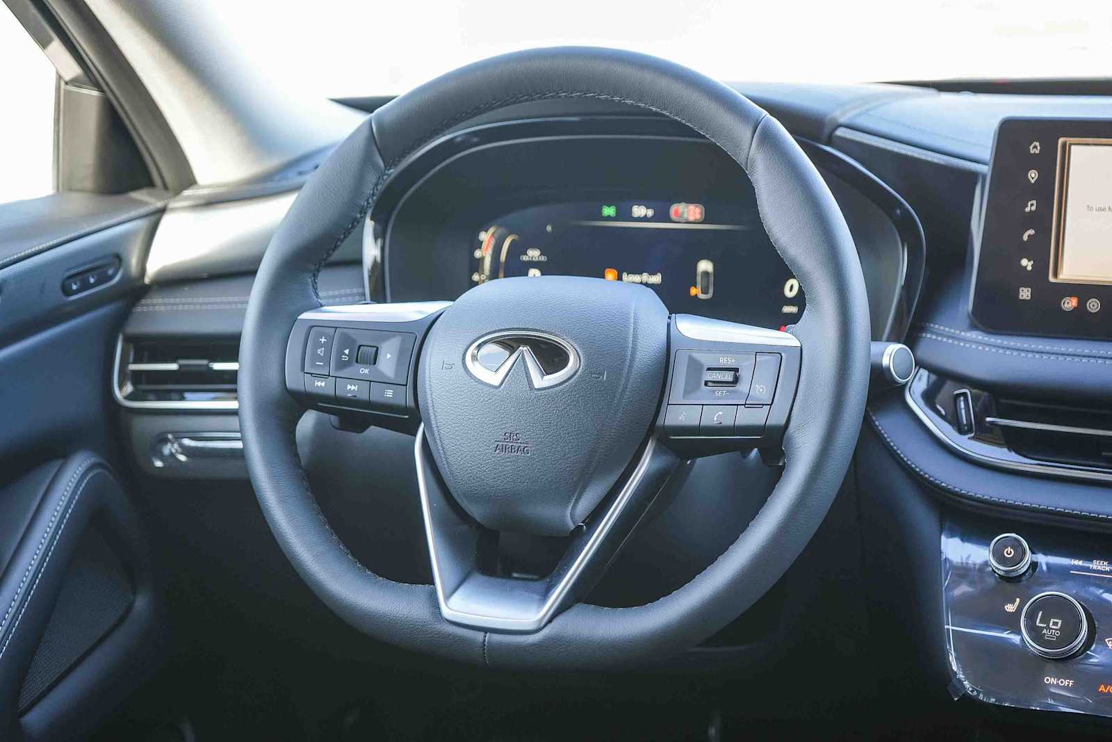 Thumbnail: 2026 INFINITI QX60 - 17