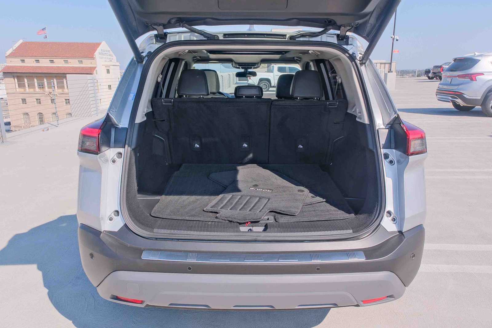 Thumbnail: 2021 Nissan Rogue - 26