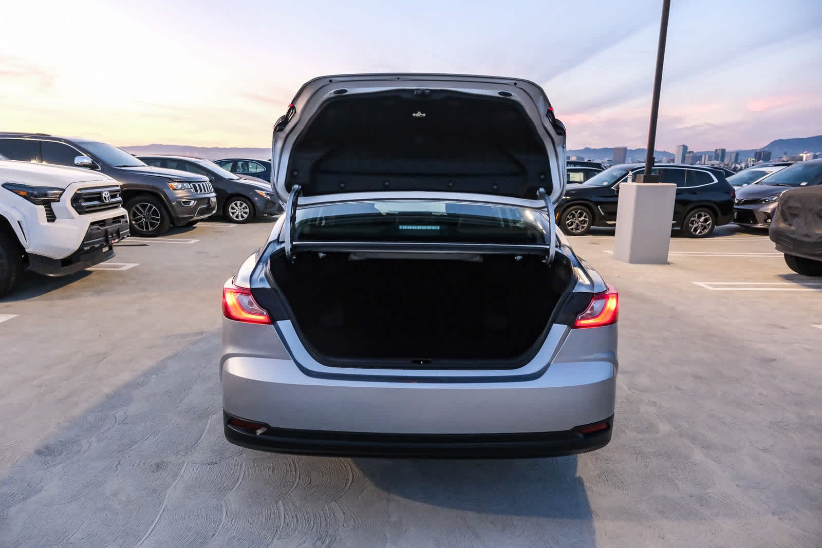 Thumbnail: 2025 Toyota Camry - 22