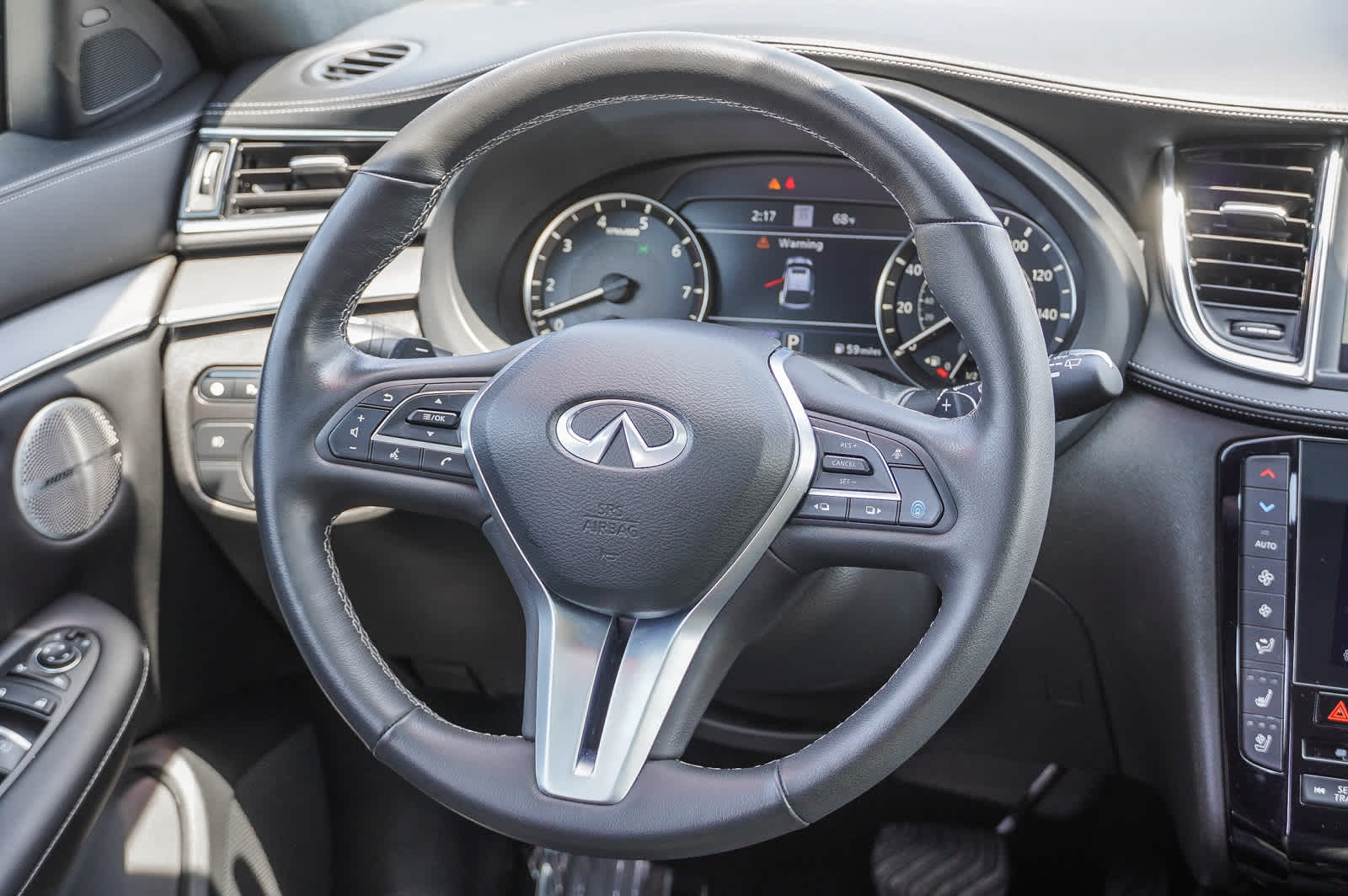 Thumbnail: 2024 INFINITI QX55 - 16