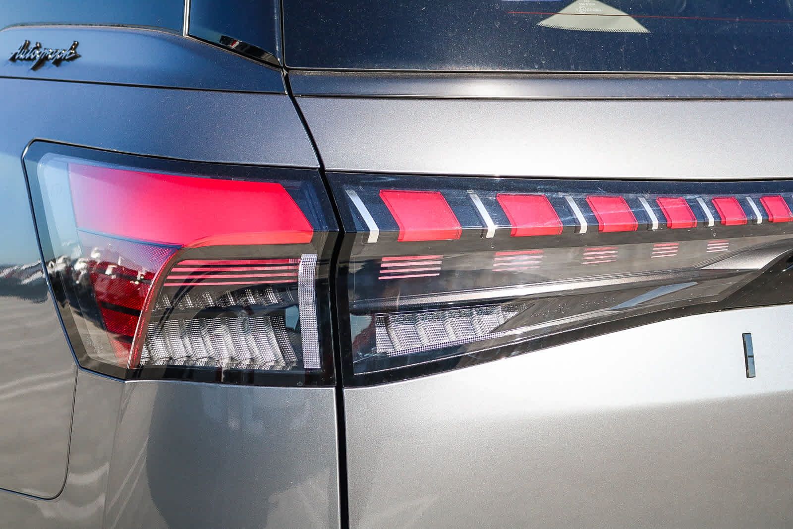 Thumbnail: 2026 INFINITI QX80 - 9