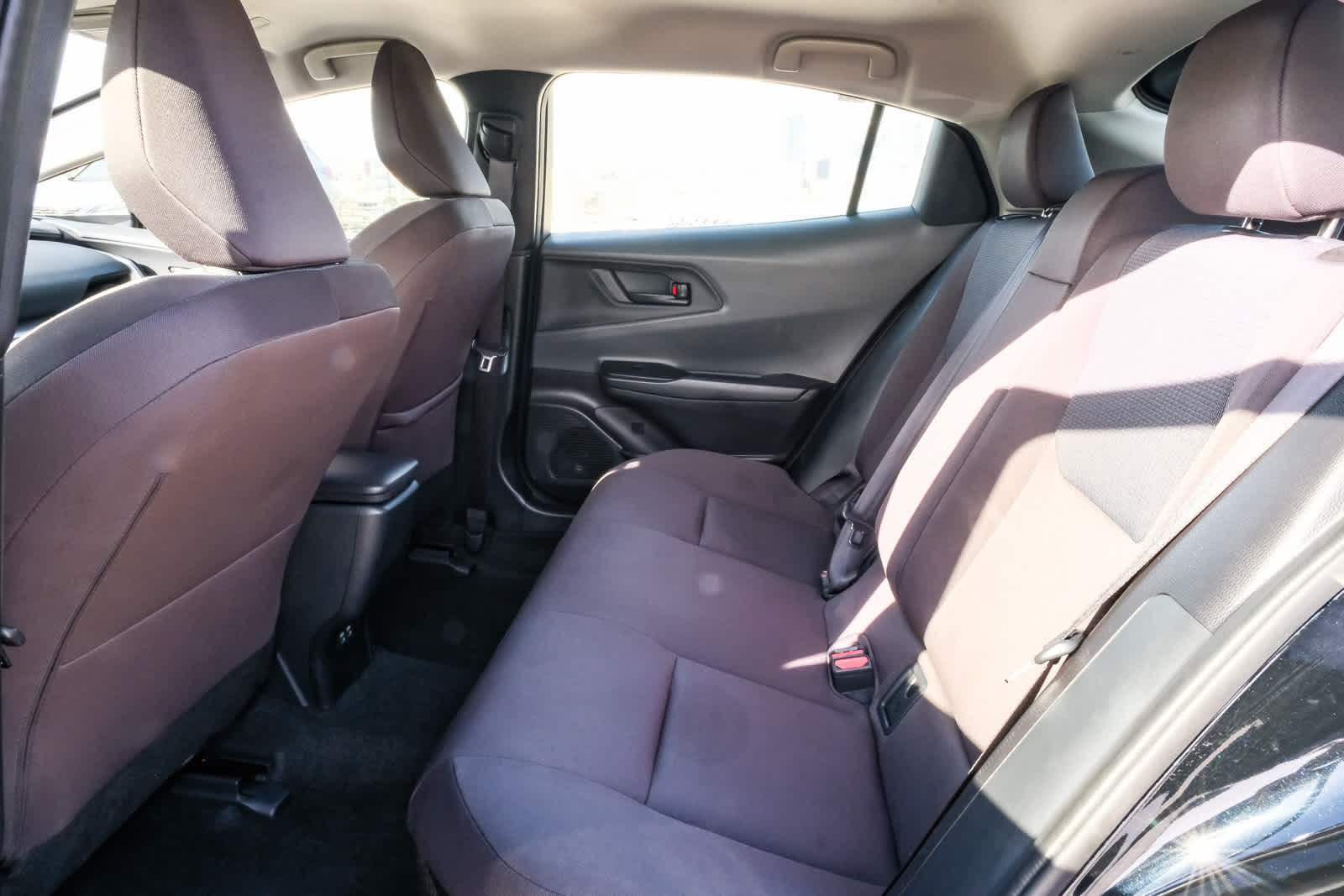 Thumbnail: 2025 Toyota Prius - 17