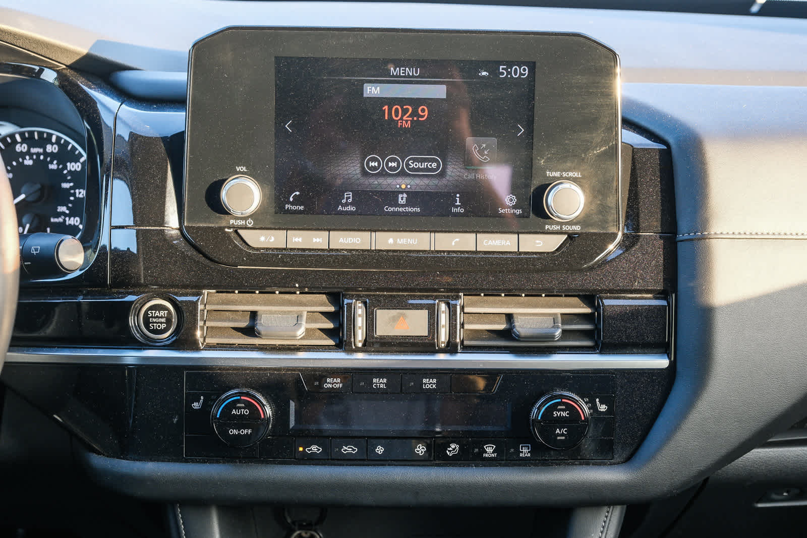 Thumbnail: 2024 Nissan Pathfinder - 14