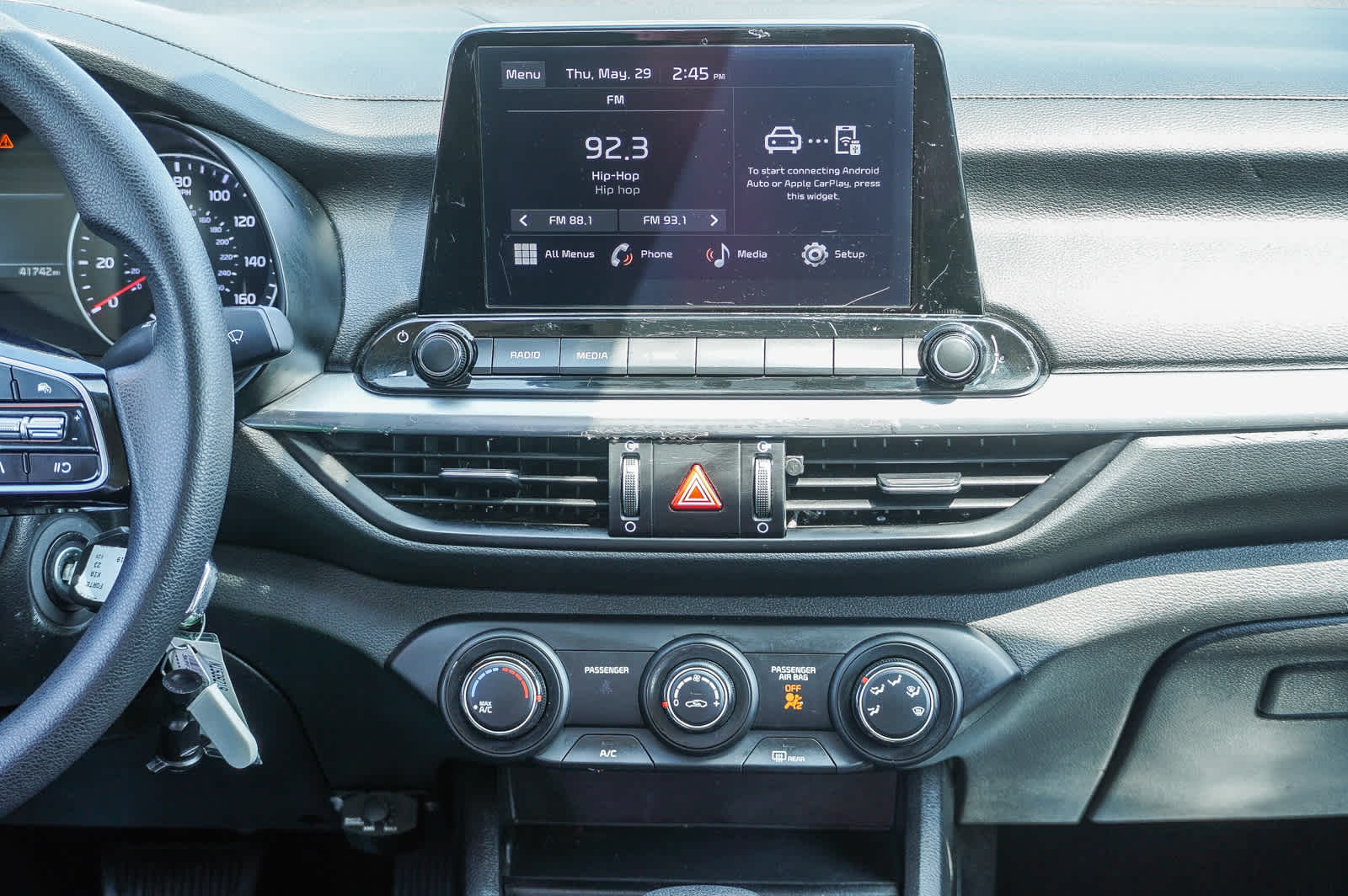 Thumbnail: 2023 Kia Forte - 14