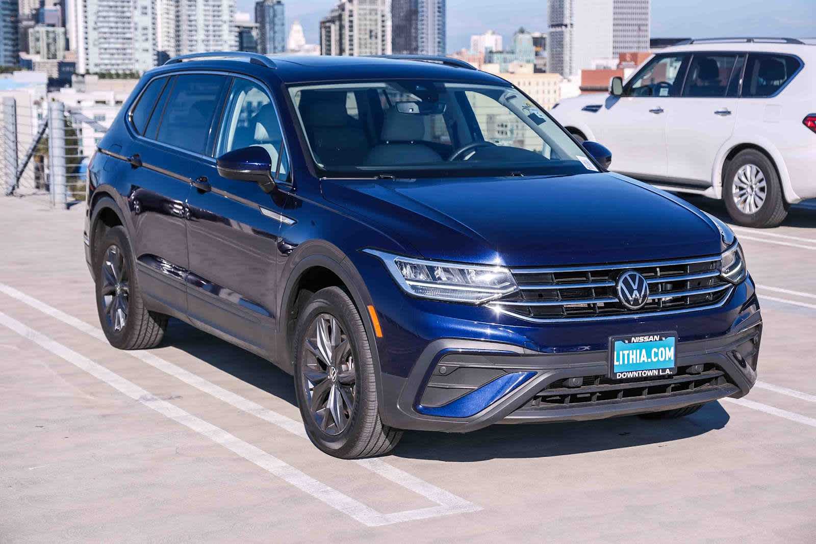 Thumbnail: 2022 Volkswagen Tiguan - 3